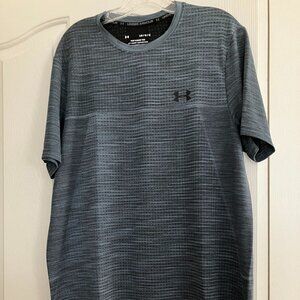 New Men's Under Armour T-Shirt Size L
